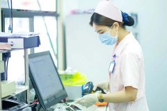 武汉光谷英才技工学校护理专业